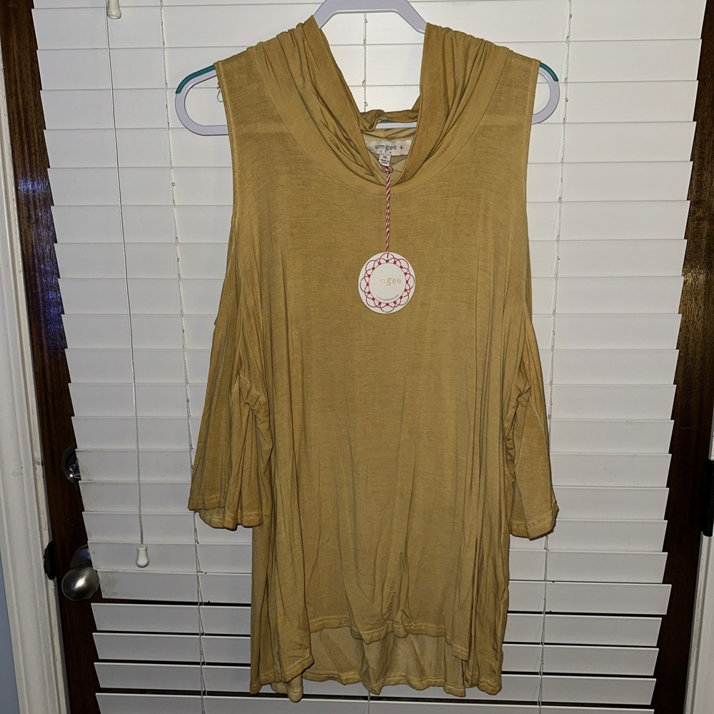 Umgee USA Cold Shoulder Womens‎ Size 1XL Mustard Yellow NEW